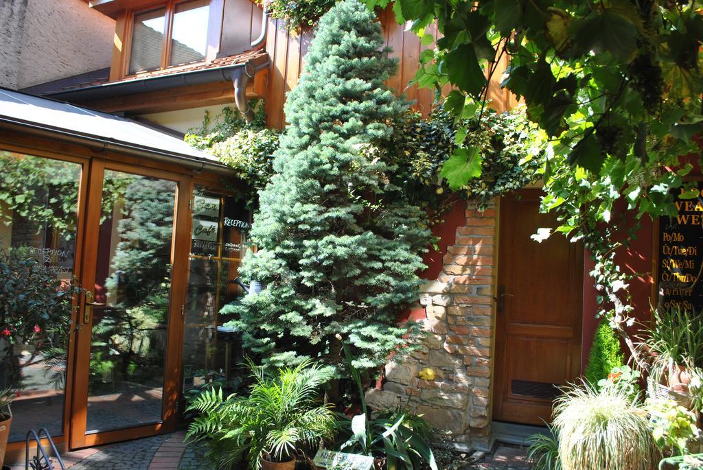 Penzion U Borovicku Litomerice Exterior photo